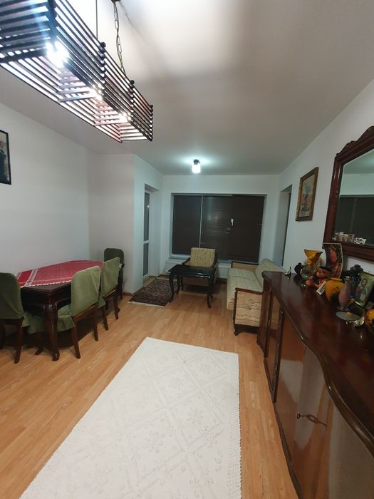 Închiriez apartament în regim hotelier