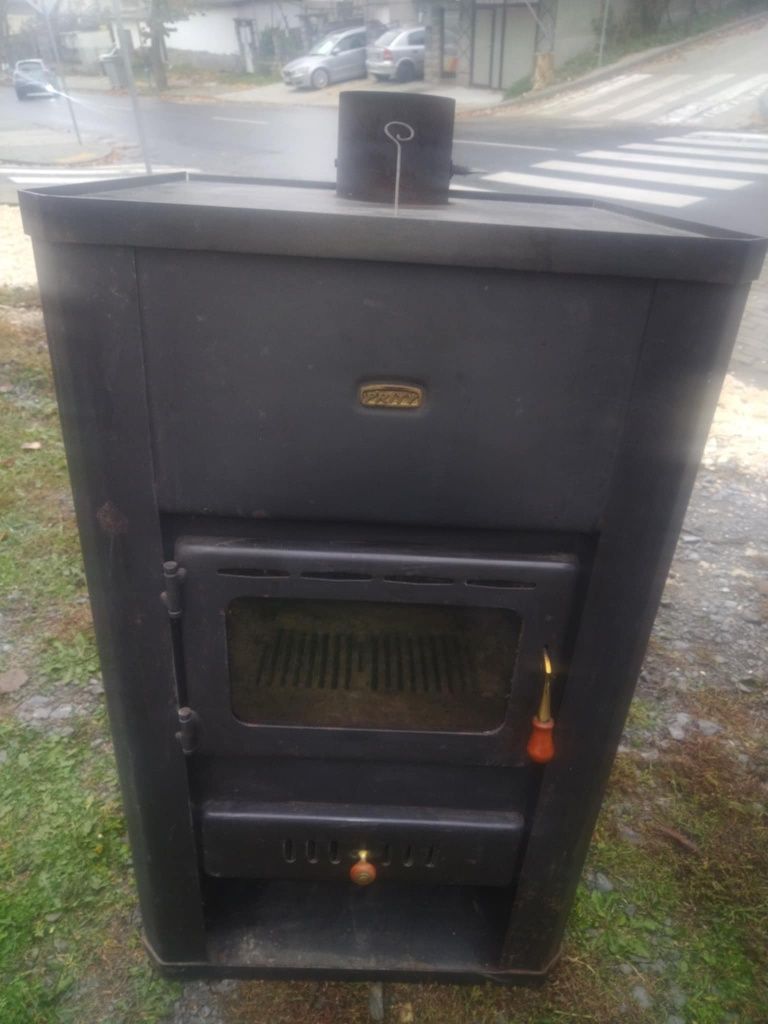 Камина с водна риза
 PRITY 17kw
Перфектно техническо и оптическо състо