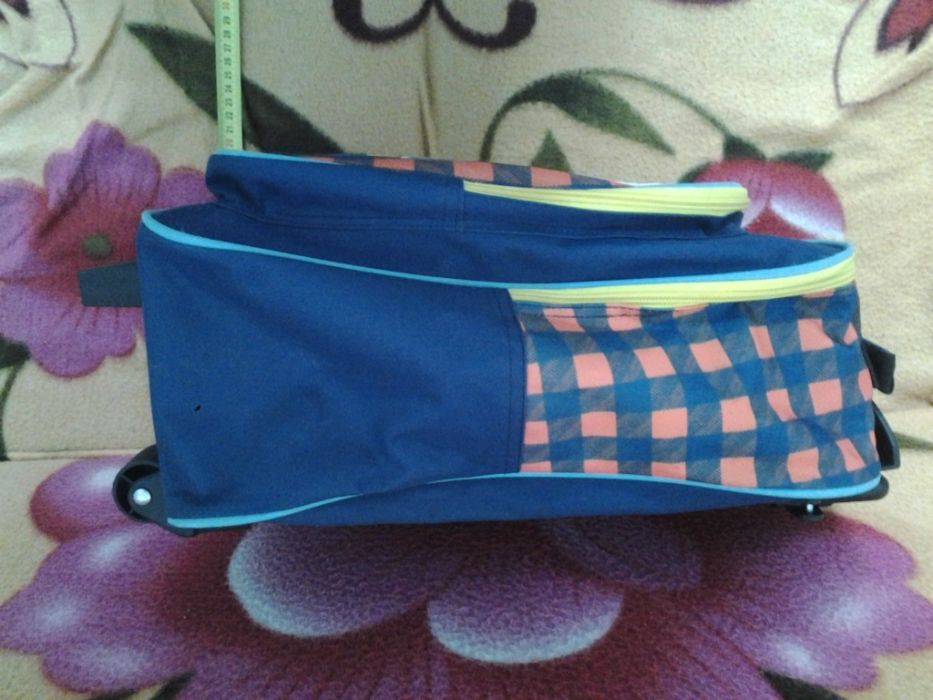 Minions 45 cm Troler Rucsac, Ghiozdan, Geanta scoala elevi 7 - 10 ani