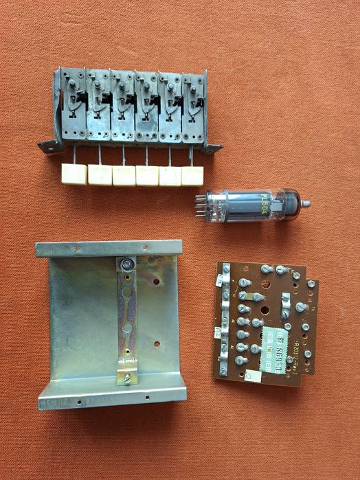 Componente radio pe lampi vechi