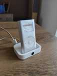 iPod mini 2nd gen, silver , 4gb, cu dock încărcare