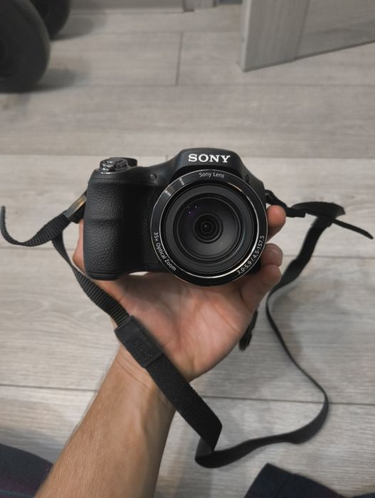 Camera sony DSC-H300