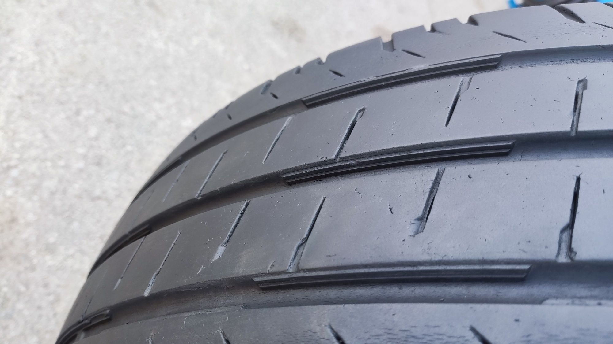 4бр. летни бусови гуми 215/65/16C , Continental Van Contact 200
dot21