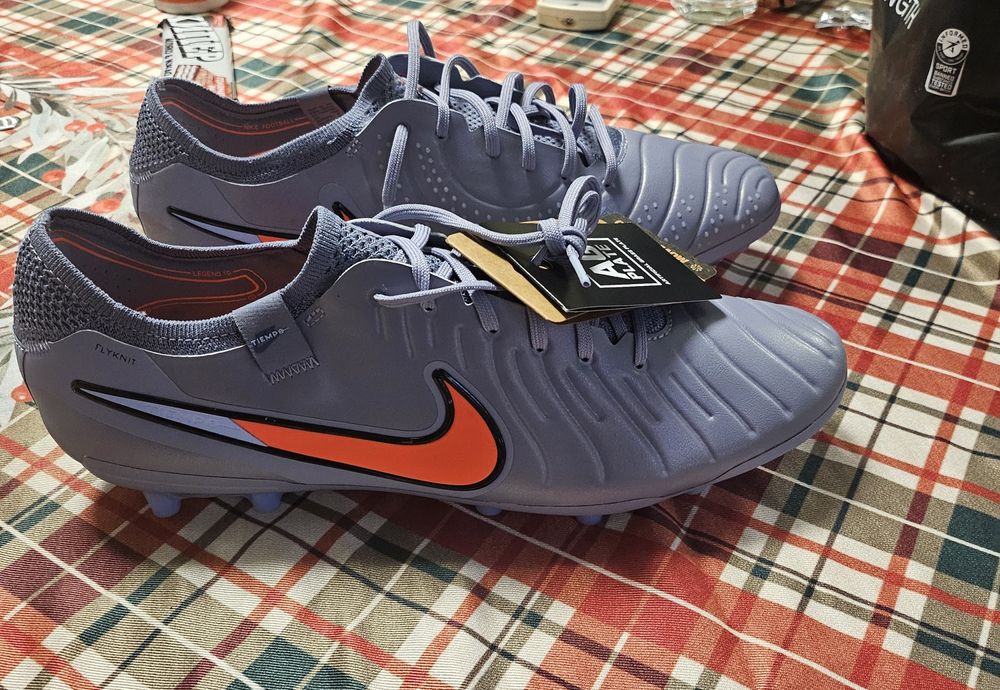 Бутони NIKE -Legend 10 elite ag 380лв