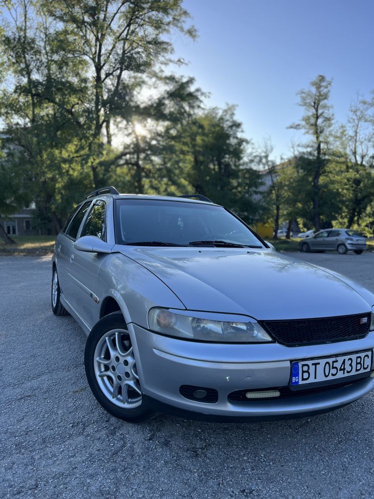 Opel vectra B 1999 юбилеен модел
