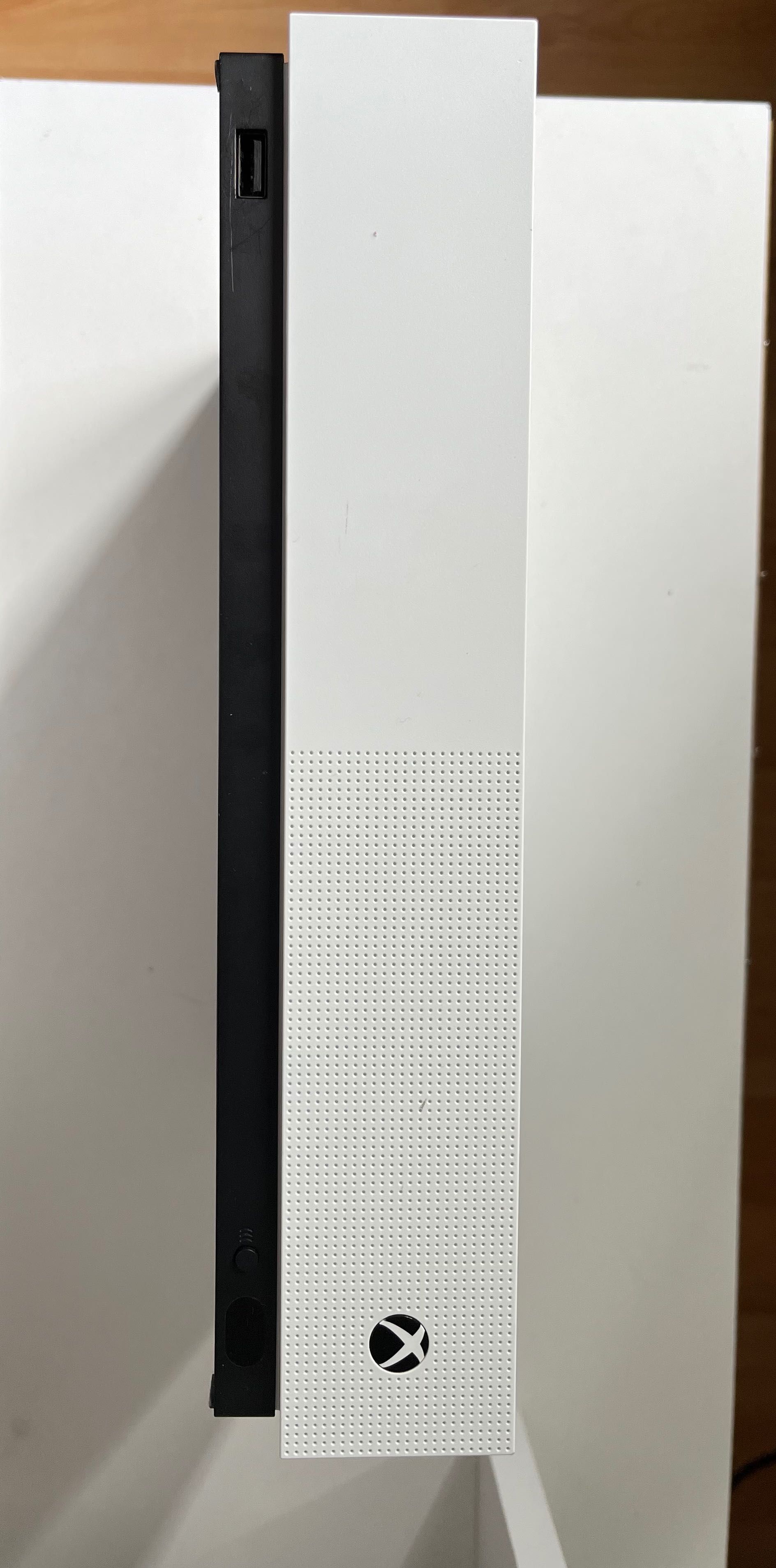 XBOX 1S 512GB ()