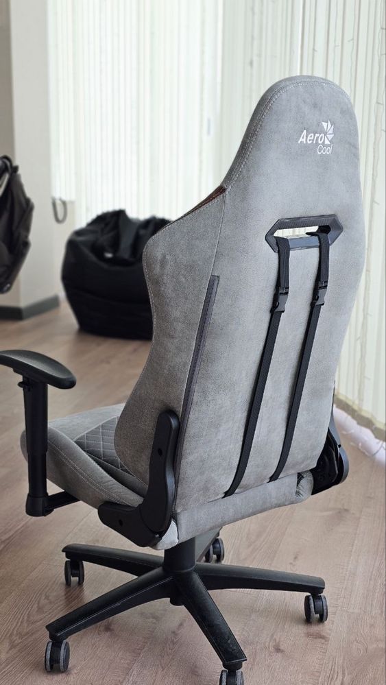 Игровое компьютерное кресло Aerocool Duke Tan Grey