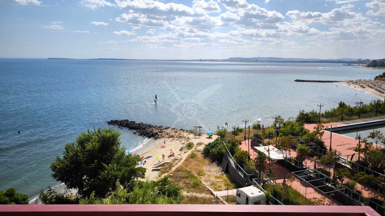 Продава се Тристаен апартамент в Свети Влас - 112 кв.м за 1492 €/кв.м - Снимка #18