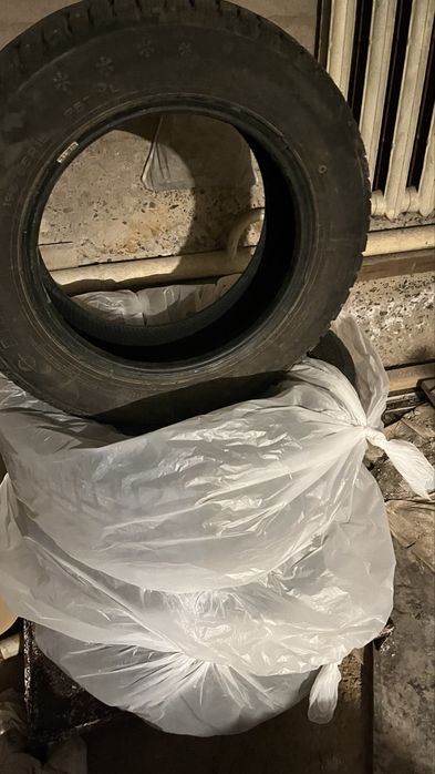 Шина зимние шипы 195/65/15