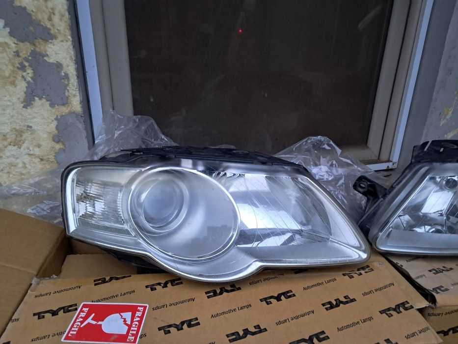 Vînd faruri wolkswagen passat b6 2006