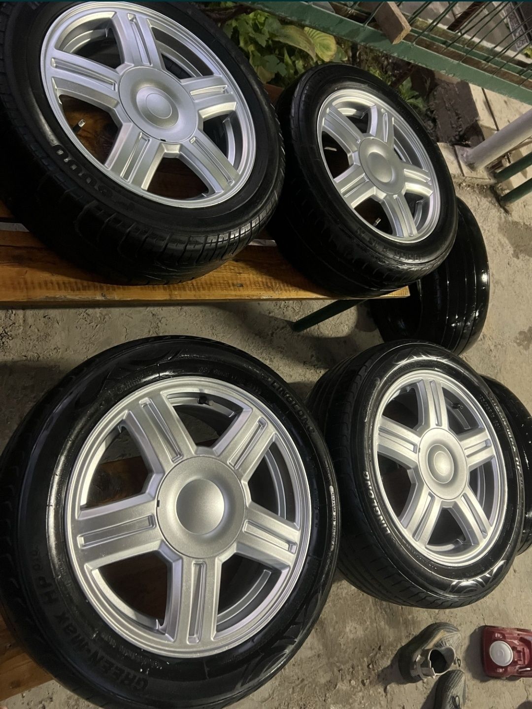 Продам диски торусы на 15
