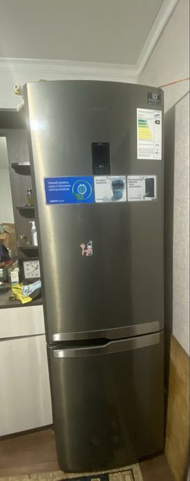 Продам холодильник в рабочем состояний