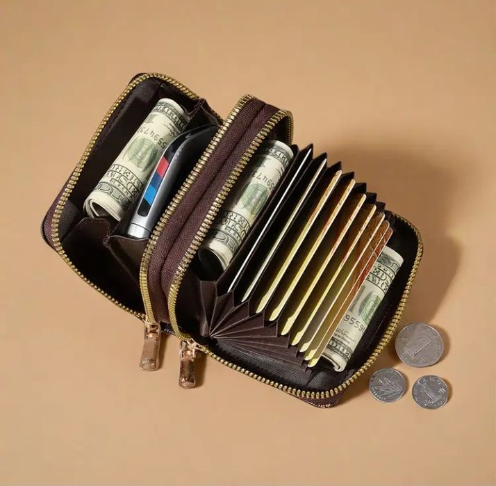 Set(rucsac+portofel),import Italia,saculet, etichetă