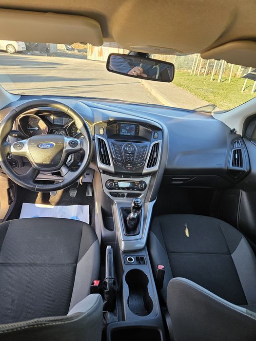 Ford Focus 1.6 Hatchback 2012