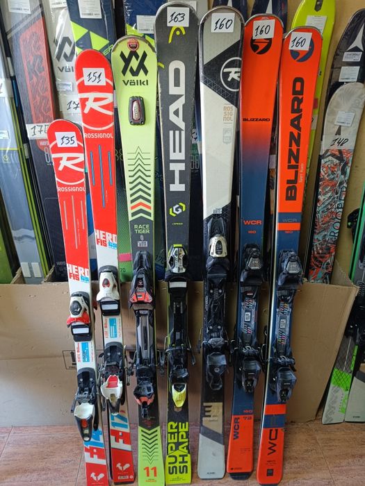 Разпродажба на ски от 100 до 120 лв.