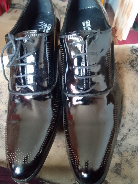 Мужские туфли на шнуровке, лакированная кожа.Размер 44.