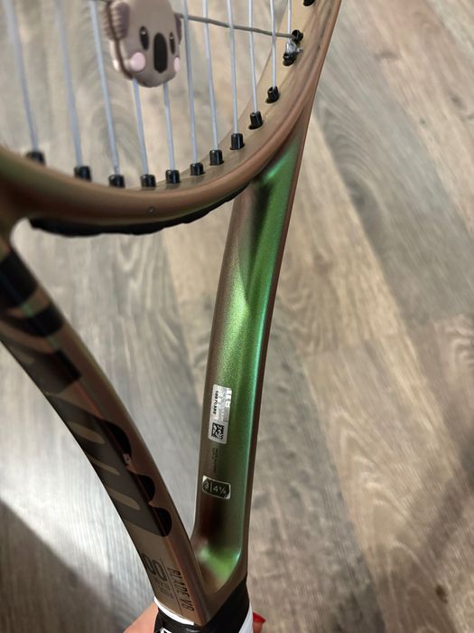 Тенис ракета WILSON BLADE V8 100 16x19 300g