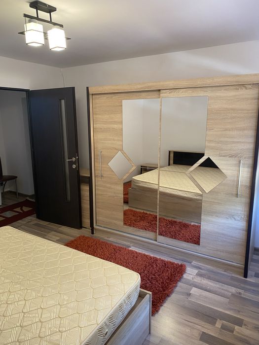 Inchiriez Apartament 2 Camere Resita Piata Sud