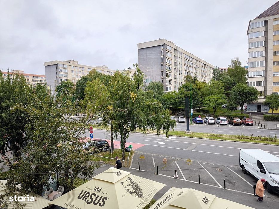 Apartament cu 3 camere, termen lung, Centrul Civic.