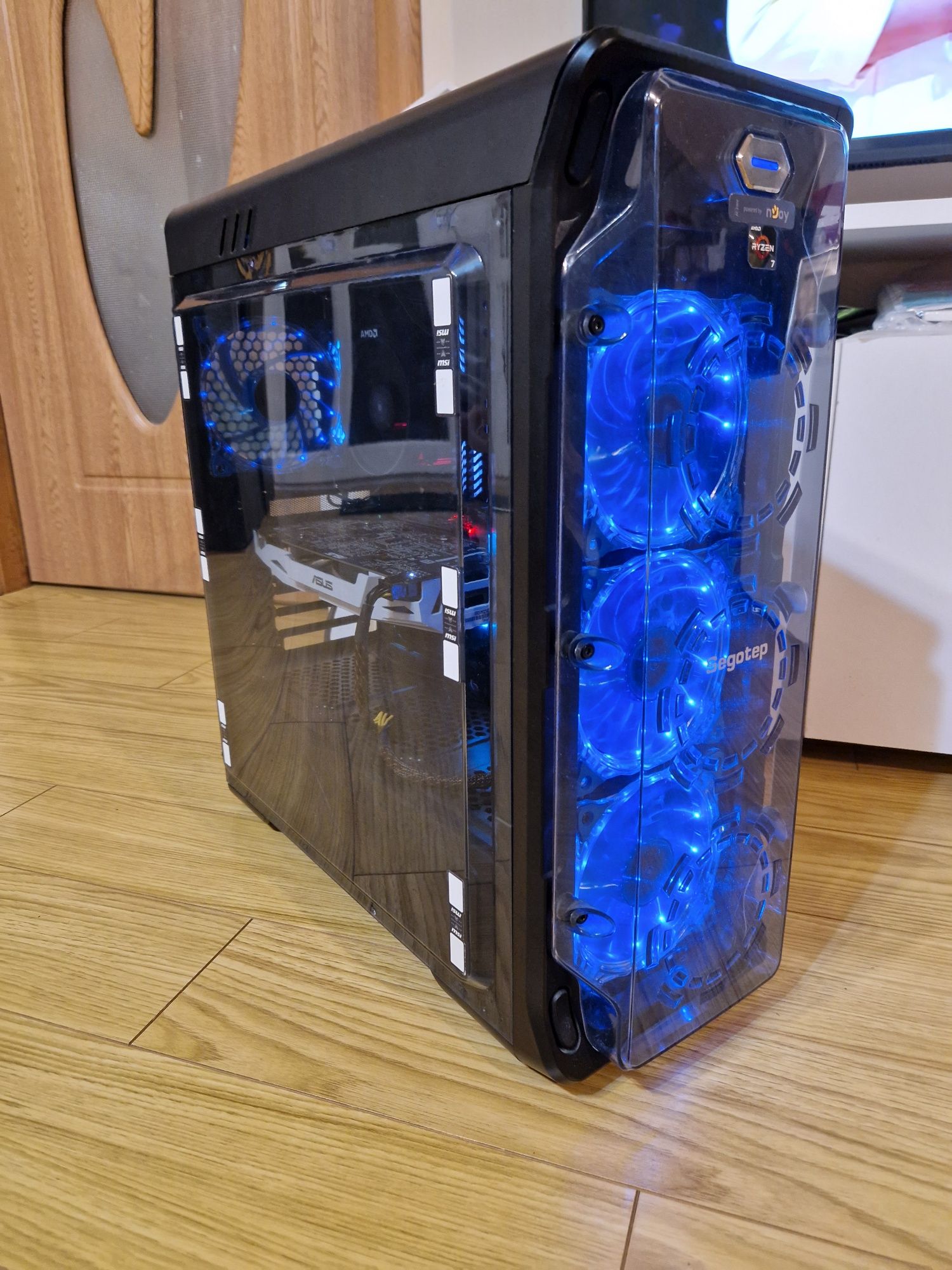 Vand schimb PC Gaming Ryzen 7 1700 16GB Ram GTX 1070