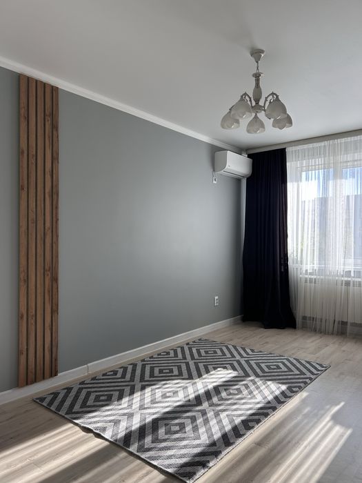 Продам ковер, шторы, люстра