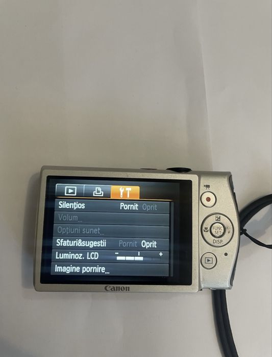 Canon Ixus 230 HS,12Mpx, 8x zoom optic,afisare data ora pe poze