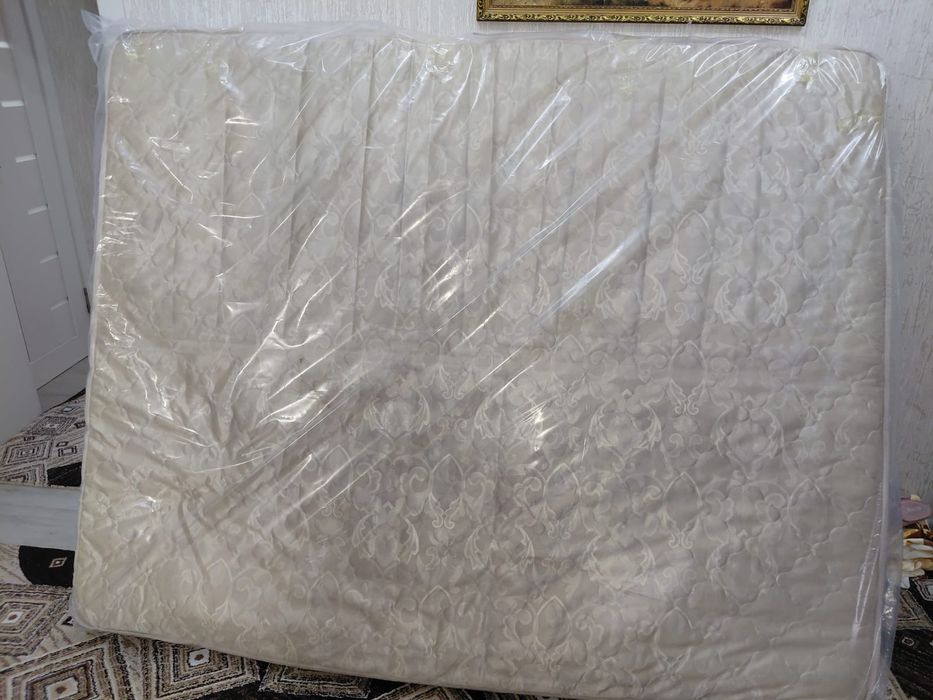 Матрас на двух спальную кровать