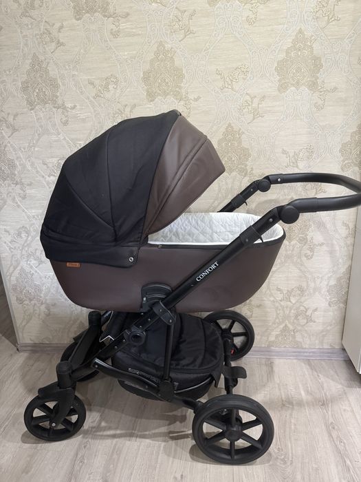 Продам коляску 2 в 1 Pituso comfort