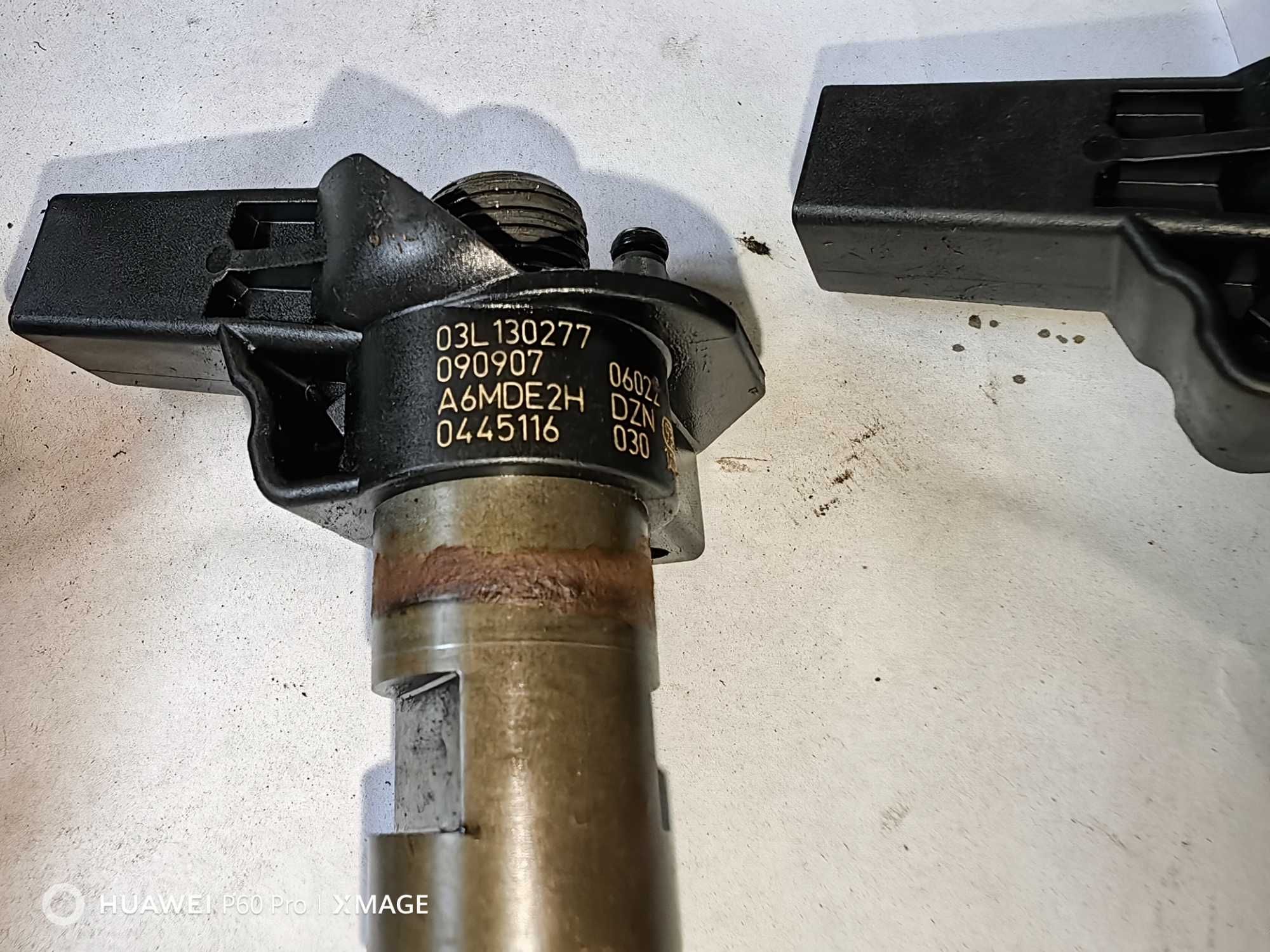 Дюзи за VW AUDI SEAT Skoda 2.0TDI 03L 130 277
