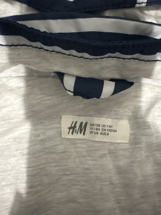 Jacheta dr ploaie H&M varsta 7-8 ani