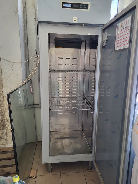 Dulap frgorific Afinox 1150 euro negociabil.