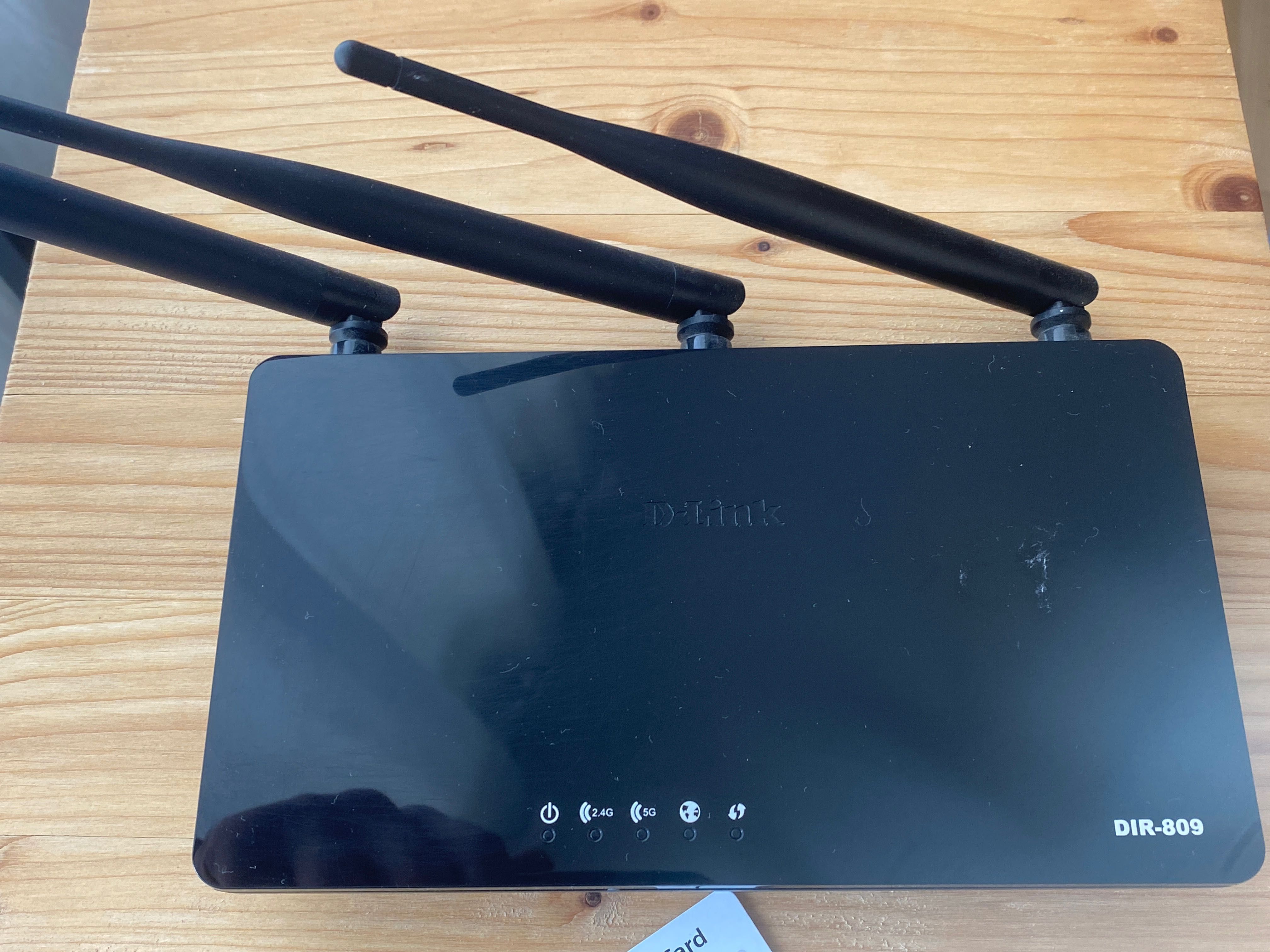 Wi-Fi рутер D-Link DIR-809