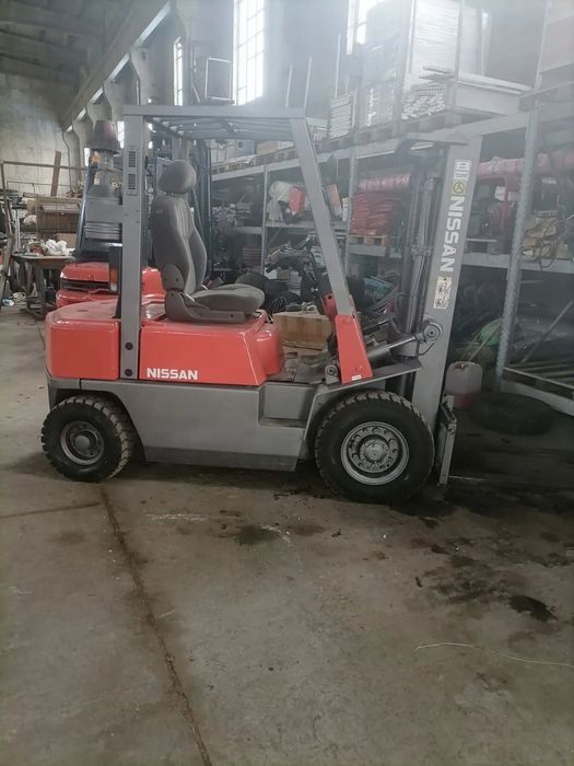 Nissan FJ02A25 Persoana juridica vindem stivuitor Nissan FJ02A25 fabricat 1999