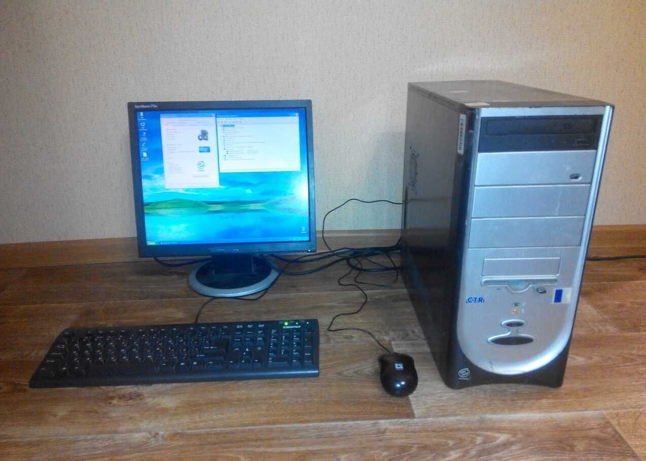 Компьютер на Windows XP и для работы на Windows XP. В сборе с монитор