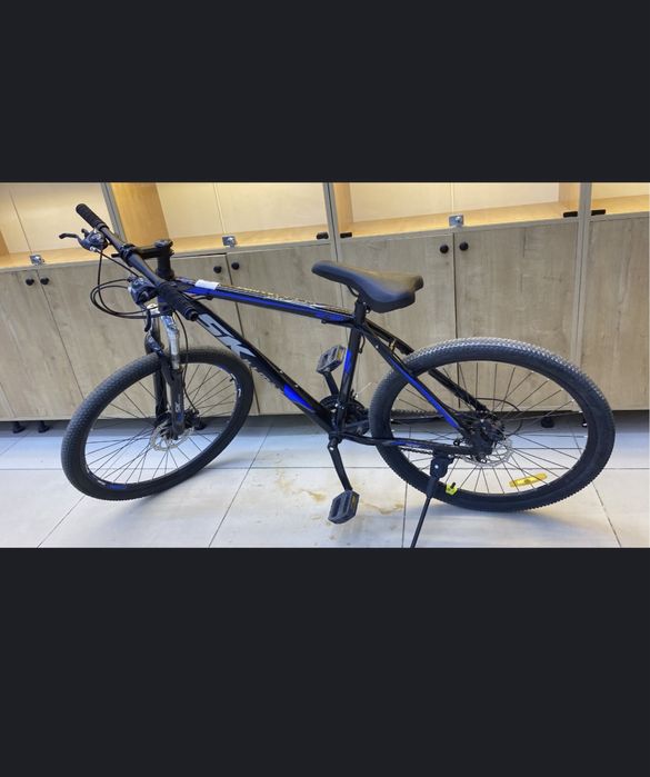 Есть три велосипед