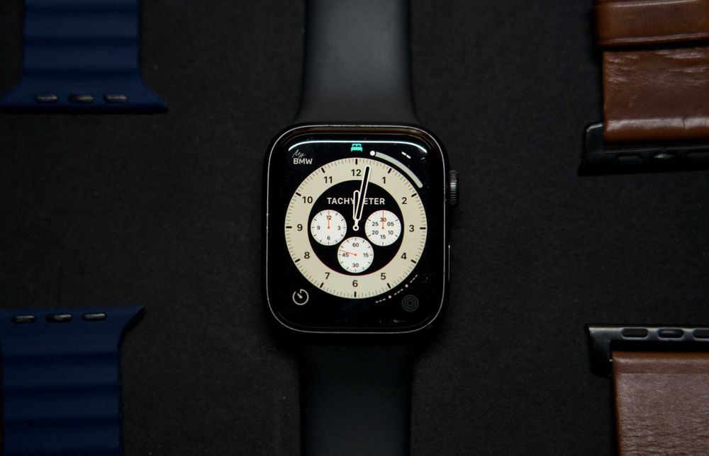 Apple Watch Series 5 44mm + 3 Каишки