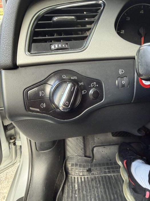 VAND Audi a4 b8 2.0 TDI