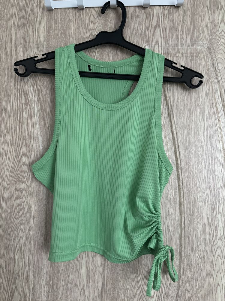 Mango, H&M, Sinsay, Zara, Calvin Klein топове