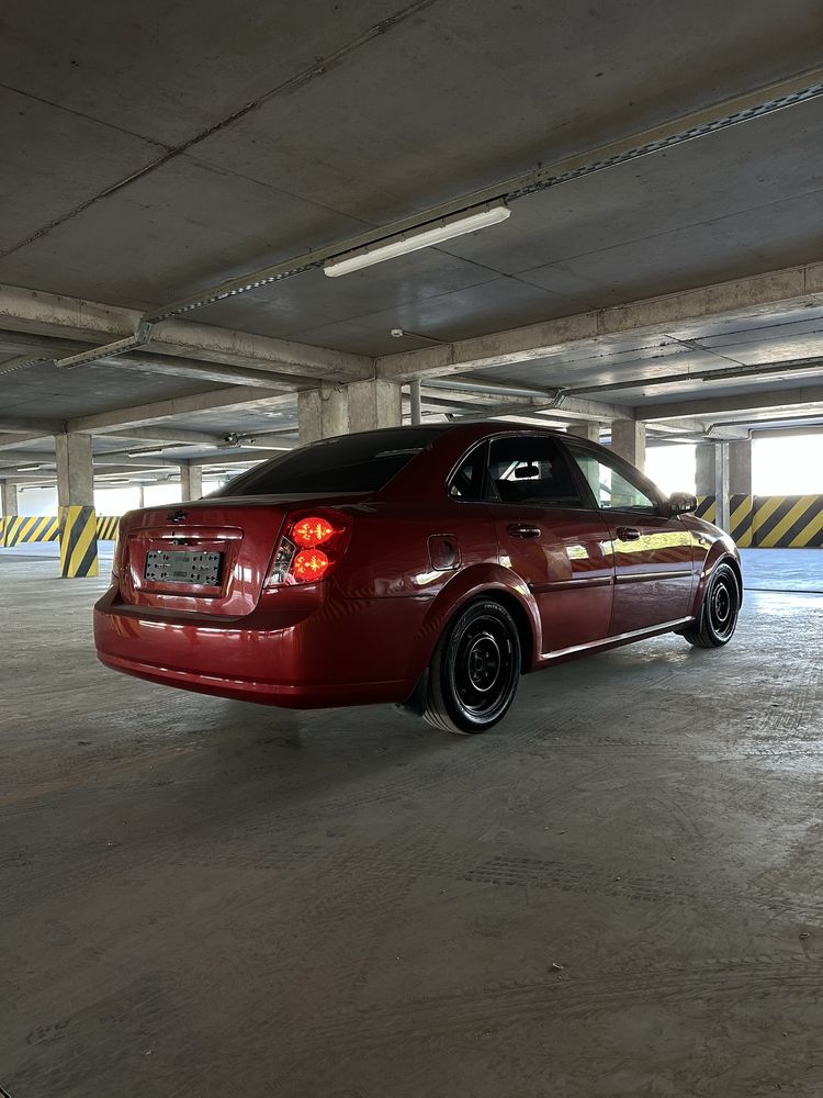 Lacetti 1.6 mator 2008 год в хорошем состоянии