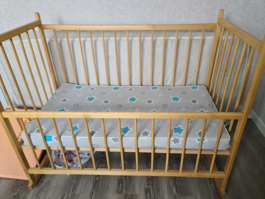Детская кроватка