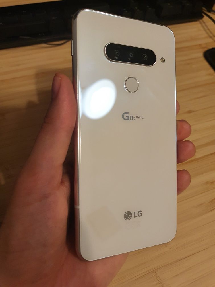 Vând LG G8s ThinQ