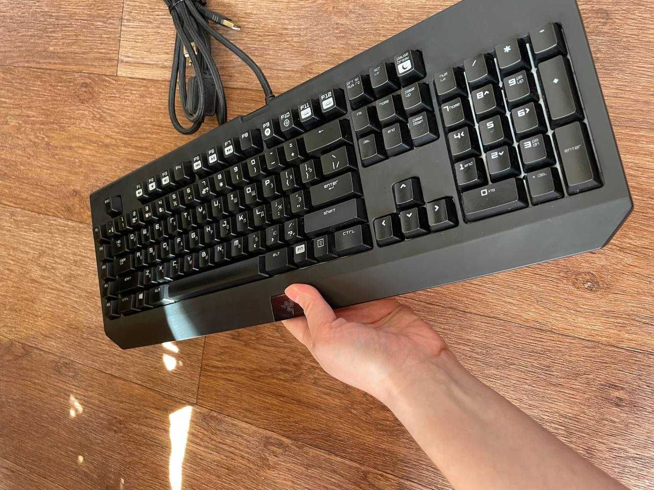 Механическая клавиатура с подсветкой Razer Blackwidow Chroma Ultimate