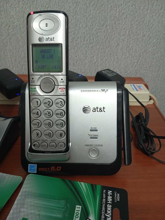 Продам радиотелефон три трубки на один телефонный номер.