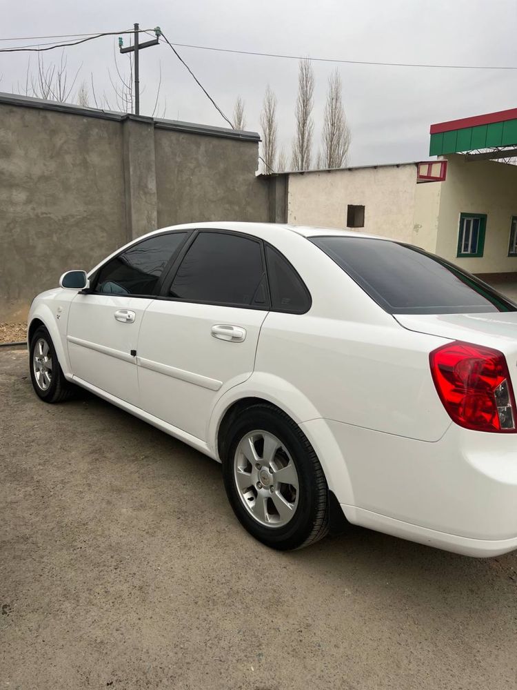 Chevrolet Lacetti 1.8 2013