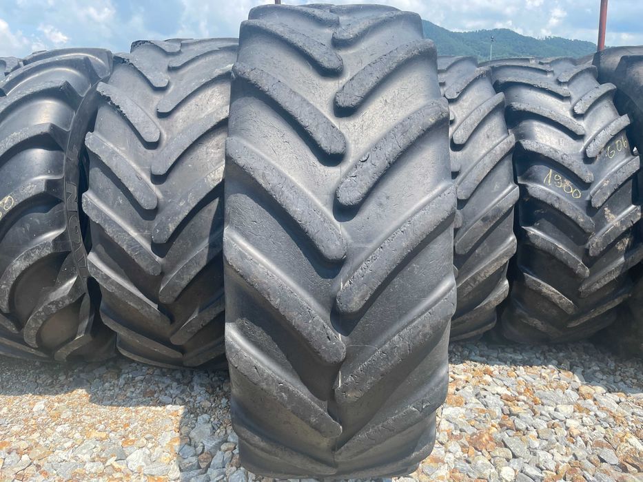 LIVRARE AZI 650/65R42 cauciucuri second hand pt John Deere 8420