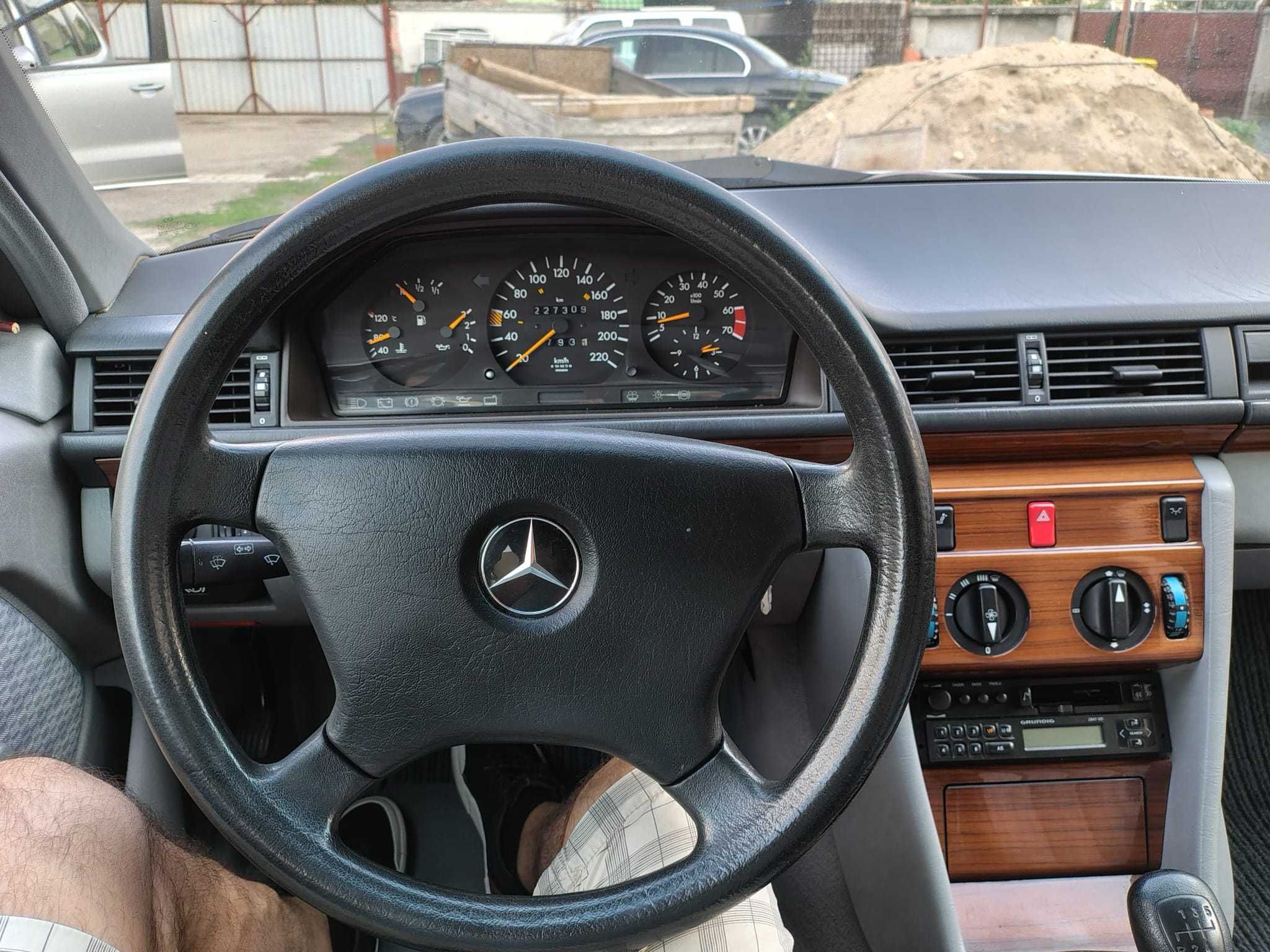 Mercedes-Benz W124 2.3 Benzina An 1991
