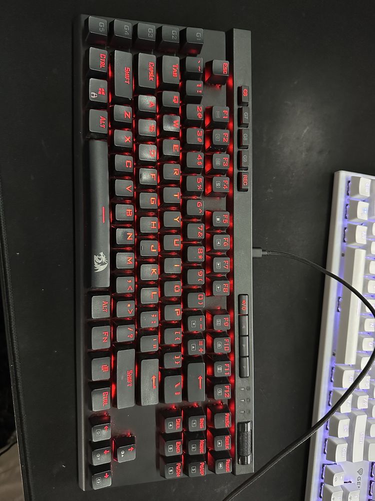Геймърска механична клавиатура redragon Magic-wand K587RGB