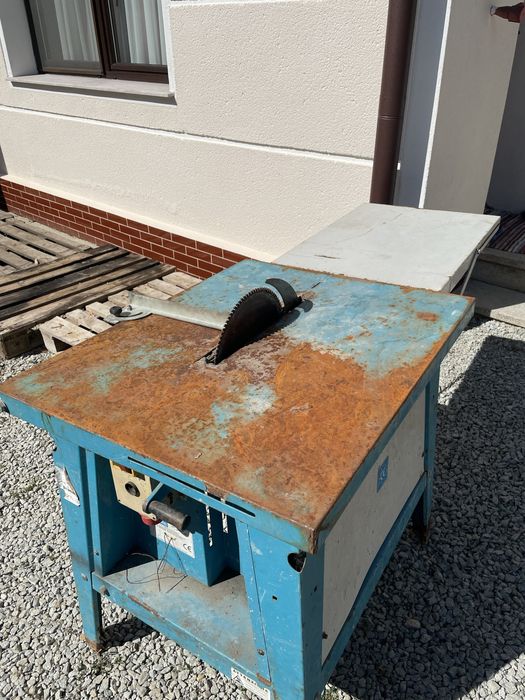 Vând circulă (nu a fost folosita foarte mult)