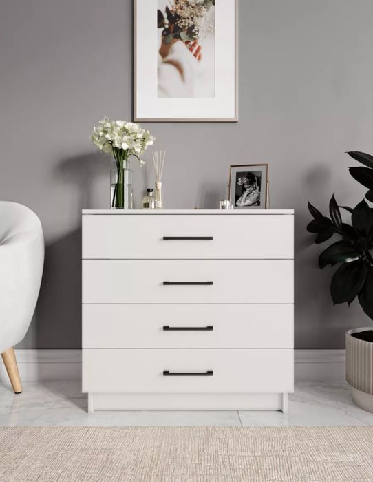 Продам Белый Комод