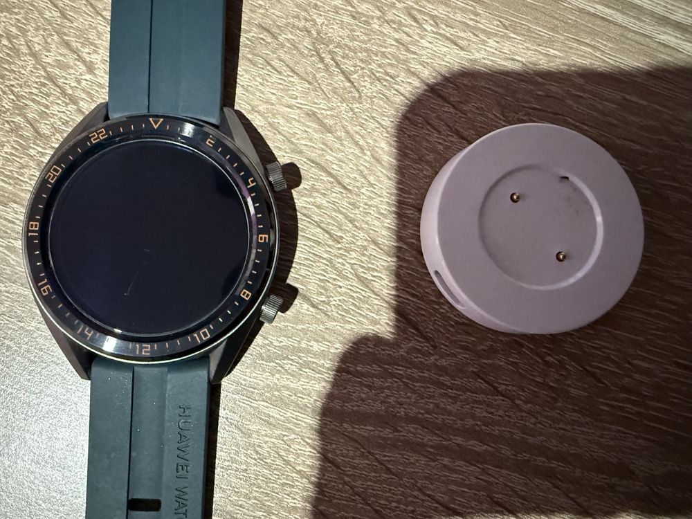 Продавам Huawei watch gt-1